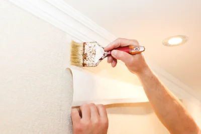 Pose de papier peint à Pomponne — revêtements muraux et toiles de verre